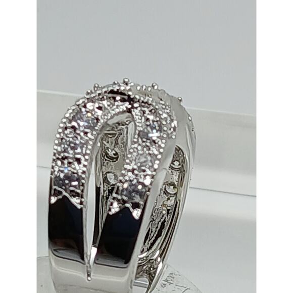 Elegant Vintage Jewelry Sterling Silver Cross-Over Simulated Diamond Ring Size 5 - Picture 10 of 12
